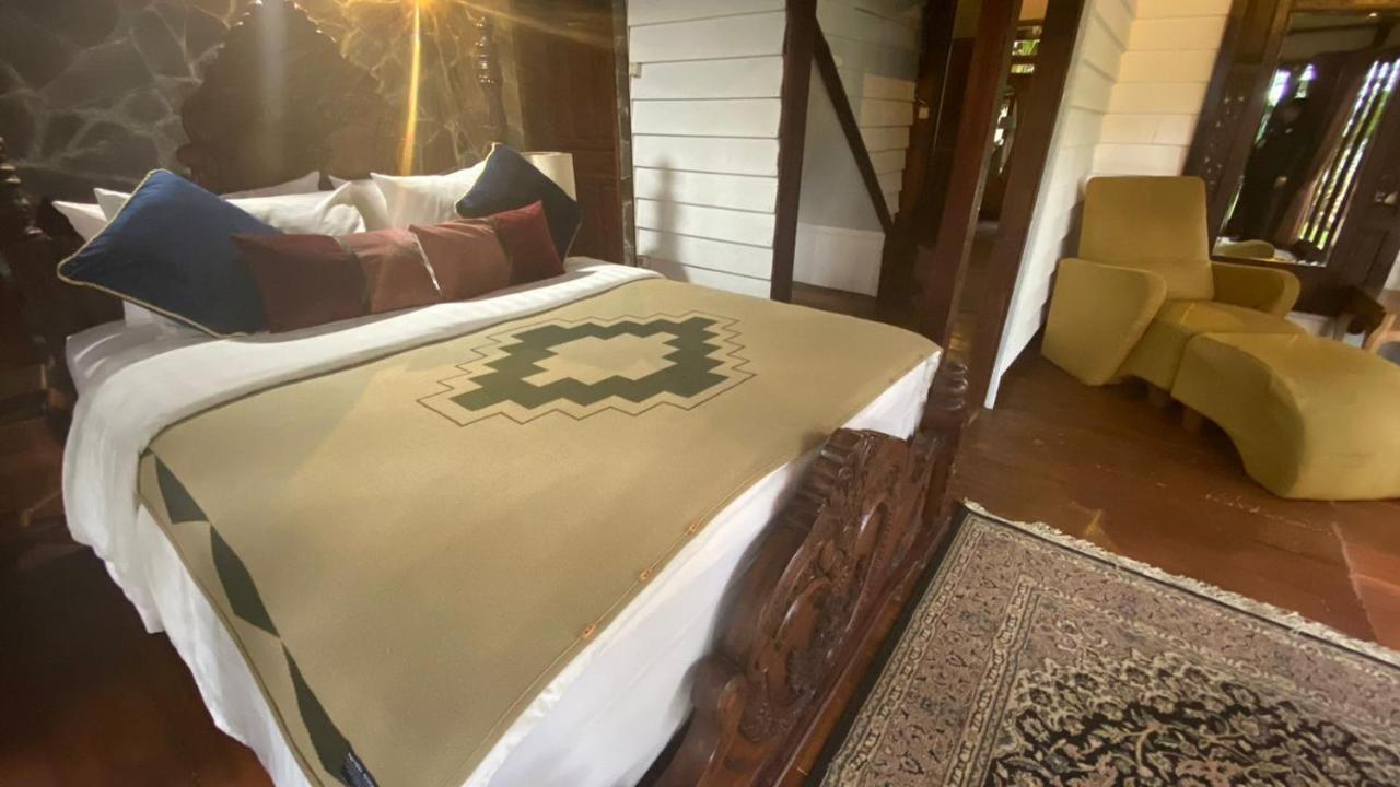The Lodge Maribaya Cikareumbi Екстер'єр фото