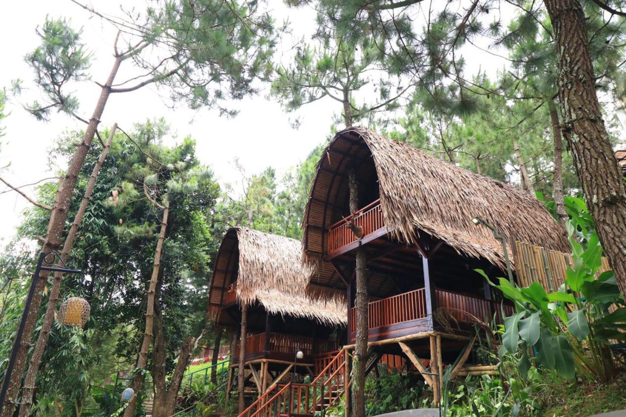 The Lodge Maribaya Cikareumbi Екстер'єр фото
