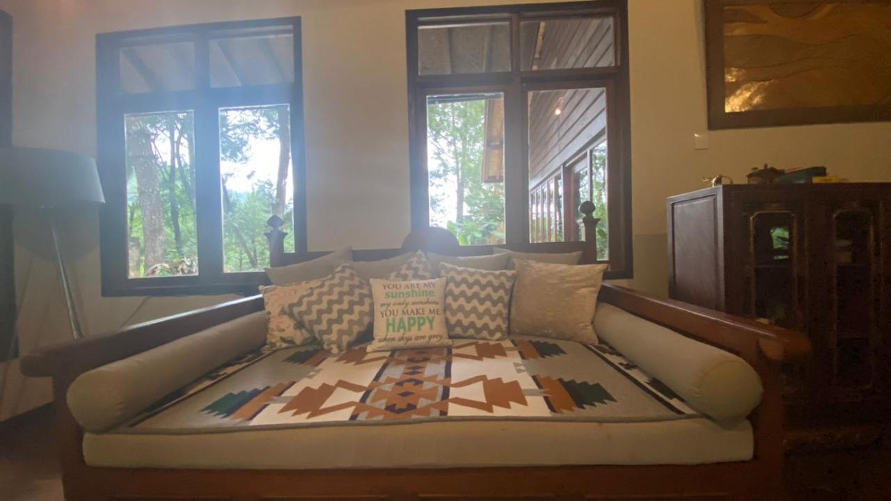 The Lodge Maribaya Cikareumbi Екстер'єр фото