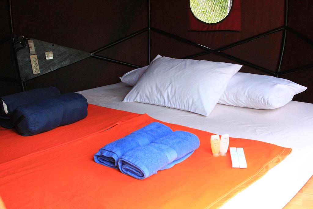 The Lodge Maribaya Cikareumbi Екстер'єр фото